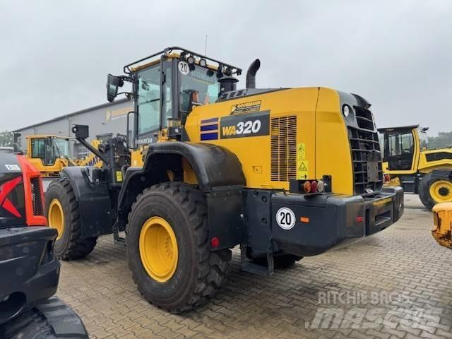 Komatsu WA 320 Фронтальные погрузчики