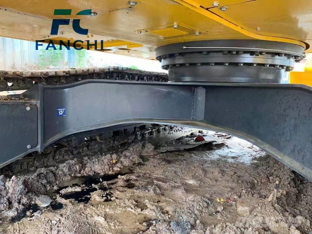 Komatsu PC 220 Гусеничные экскаваторы