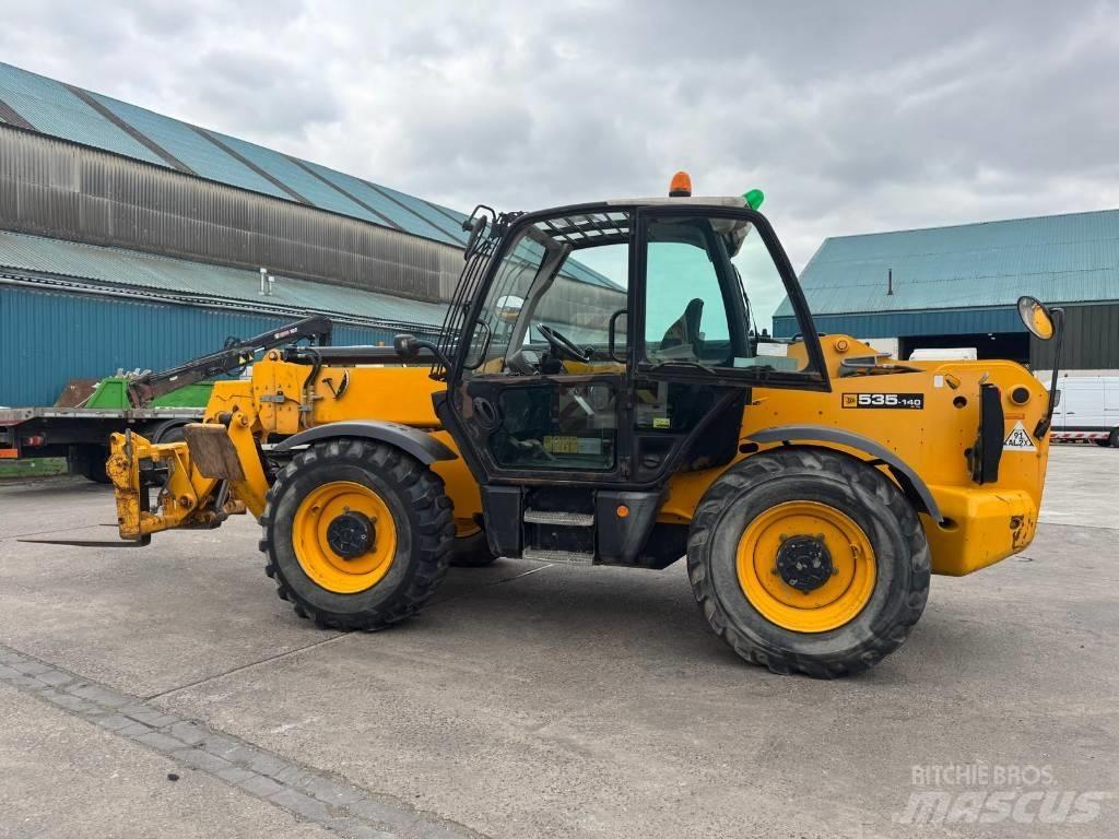 JCB 535-140 Телескопические погрузчики