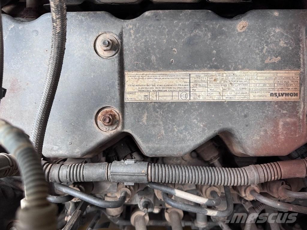 Komatsu PC 210 LC-11 Гусеничные экскаваторы
