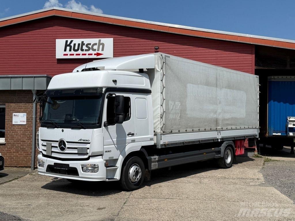 Mercedes-Benz 1530L Тентованные грузовики