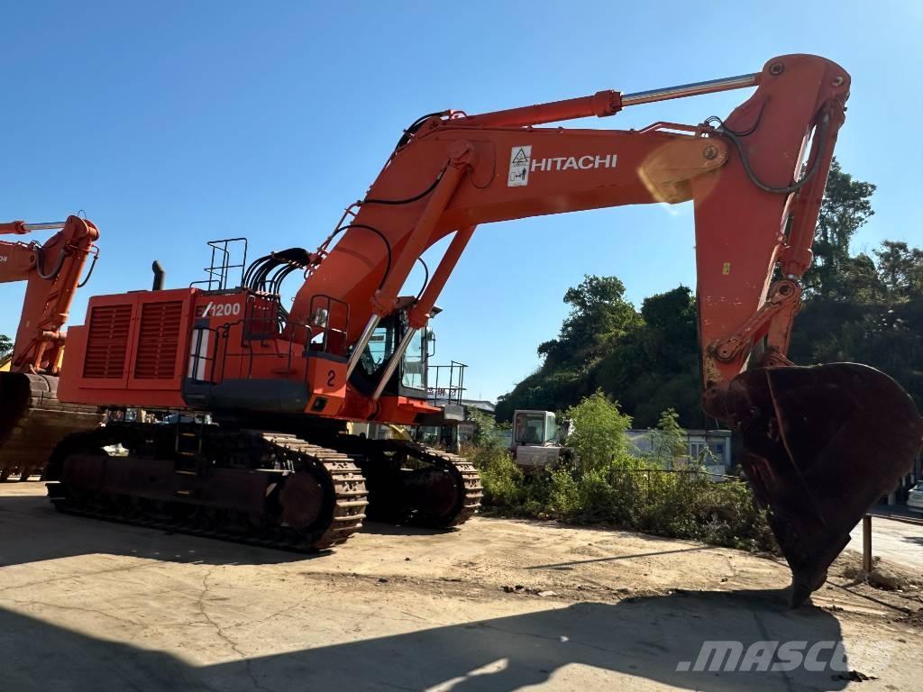 Hitachi EX 1200 Гусеничные экскаваторы
