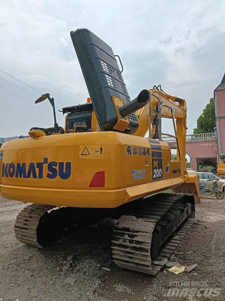 Komatsu PC 200-8 Гусеничные экскаваторы