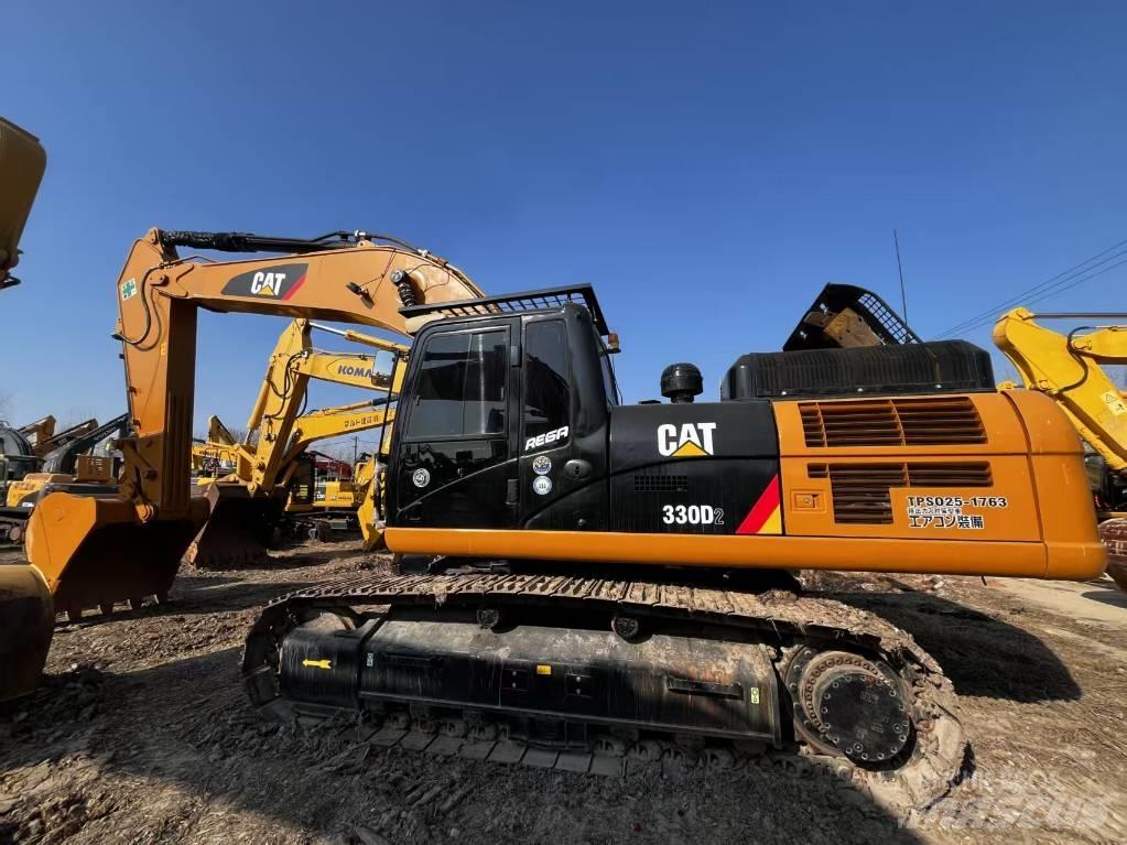 CAT CAT330D2 Малые экскаваторы 7т-12т