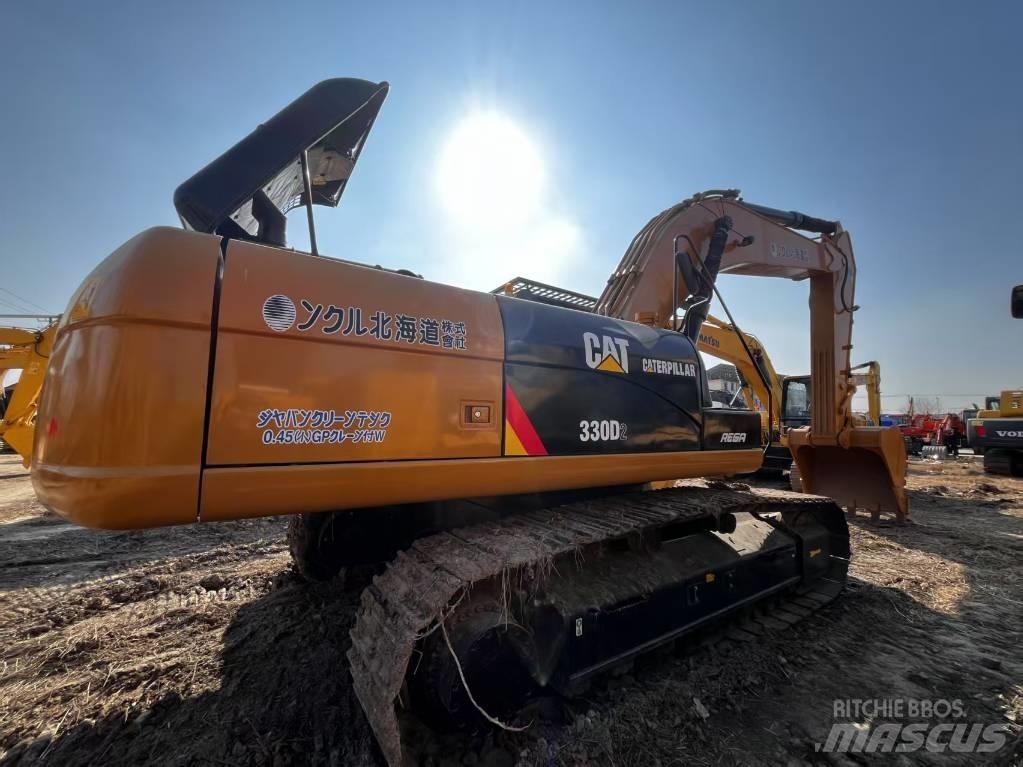 CAT CAT330D2 Малые экскаваторы 7т-12т