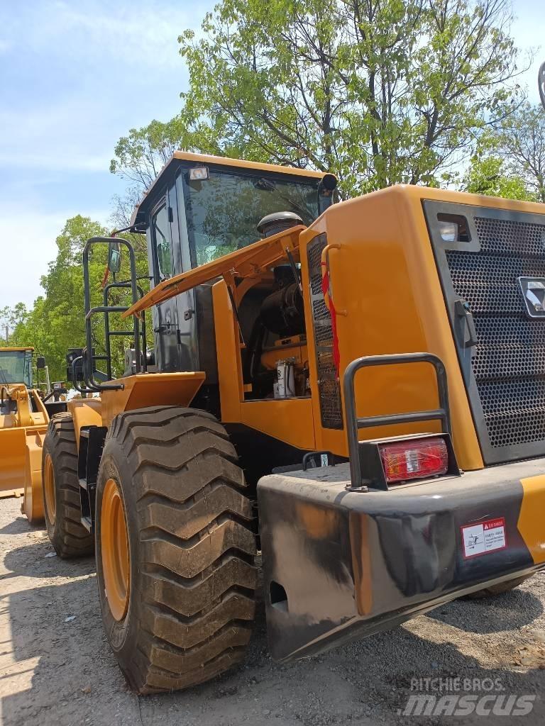 XCMG ZL50GN Фронтальные погрузчики