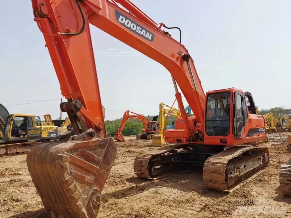 Doosan DH300LC-7 Гусеничные экскаваторы