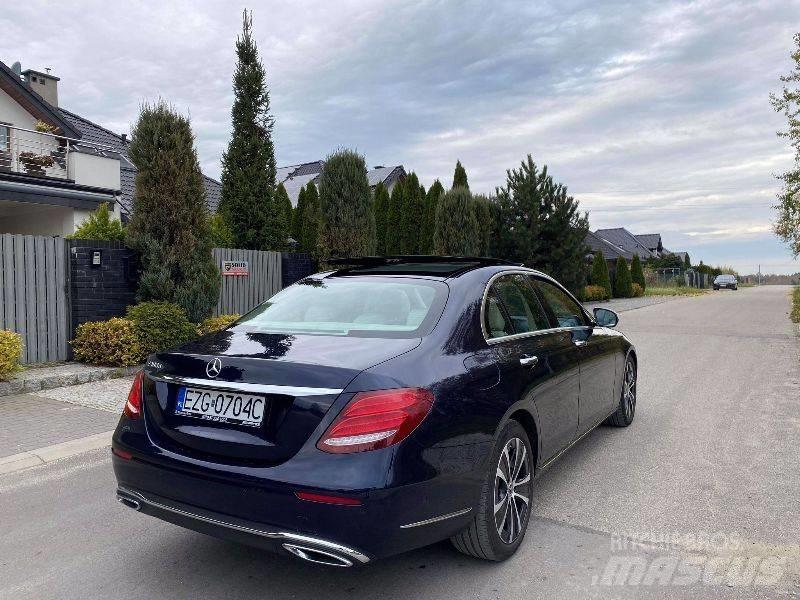 Mercedes-Benz E 300D Легковые автомобили