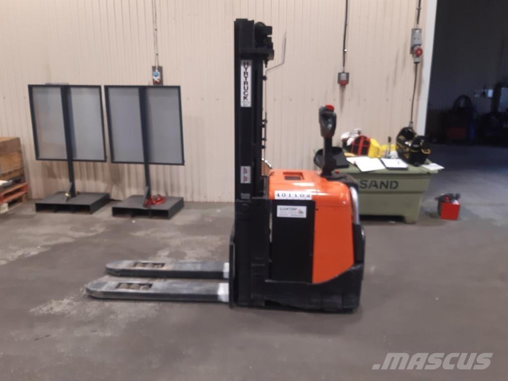 BT SPE125L Самоходные электроштабелёры