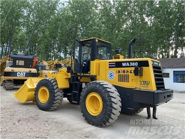 Komatsu WA380-3 Экскаваторы-погрузчики