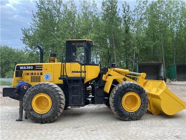 Komatsu WA380-3 Экскаваторы-погрузчики