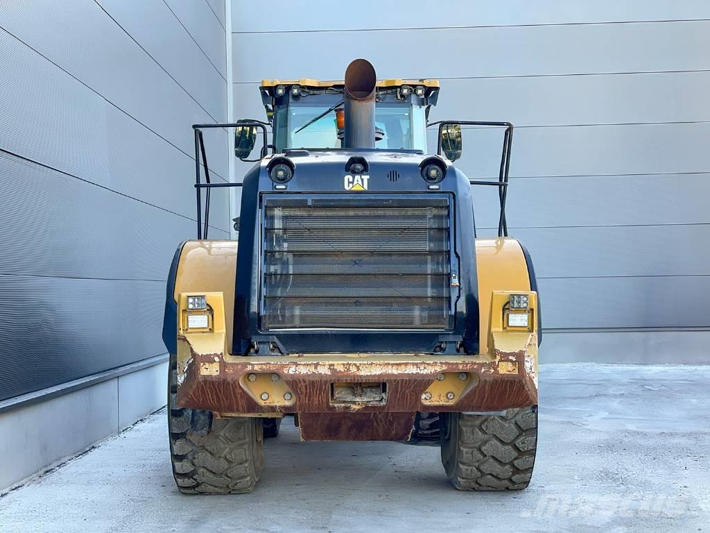 CAT 972M Фронтальные погрузчики