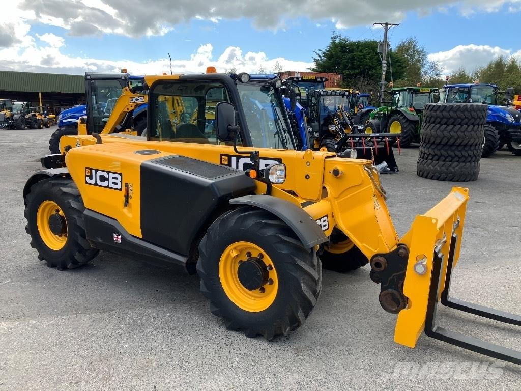 JCB 525-60 Agri Plus Сельскохозяйственные телескопические погрузчики