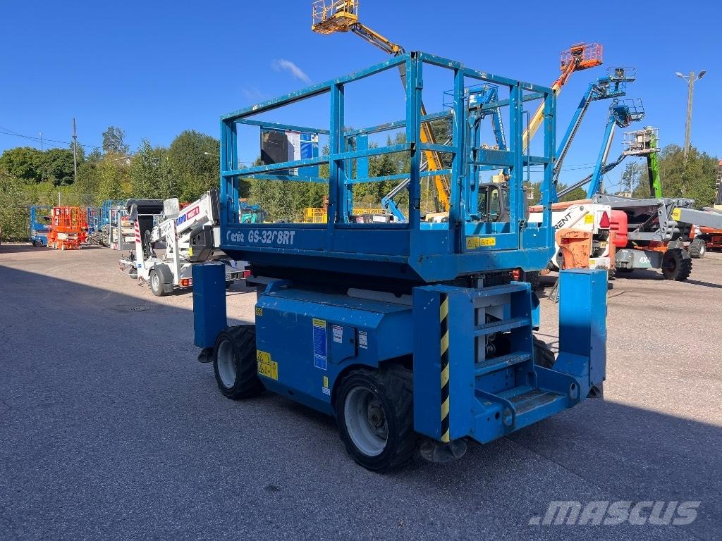 Genie GS 3268 RT Ножничные подъемники