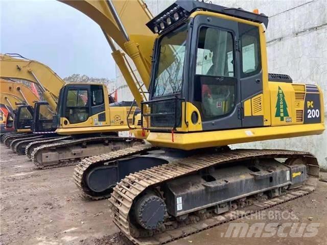 Komatsu PC 200 Гусеничные экскаваторы
