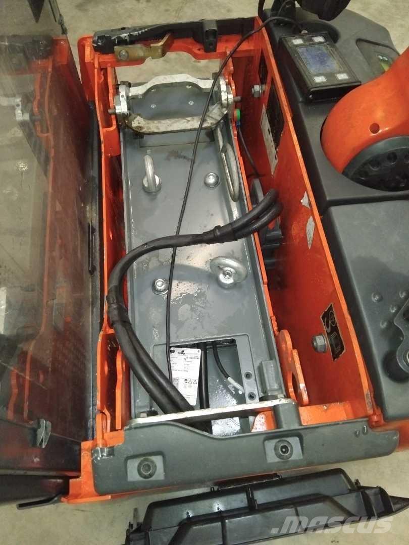 Linde L12AP Самоходные электроштабелёры