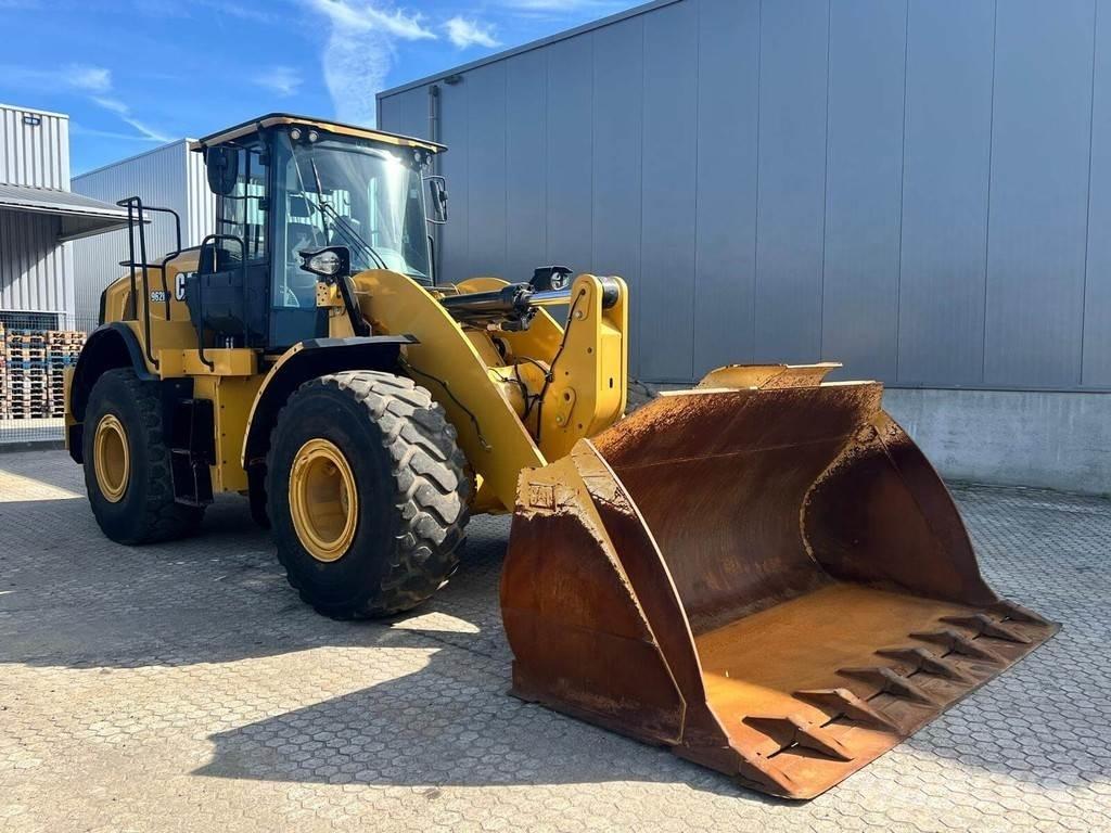 CAT 962M Фронтальные погрузчики