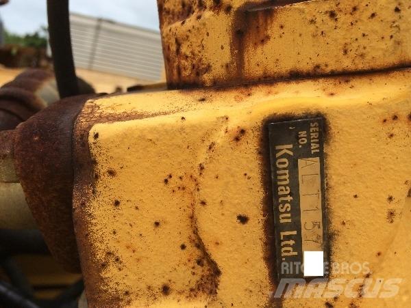 Komatsu PC200-8-AC Гусеничные экскаваторы