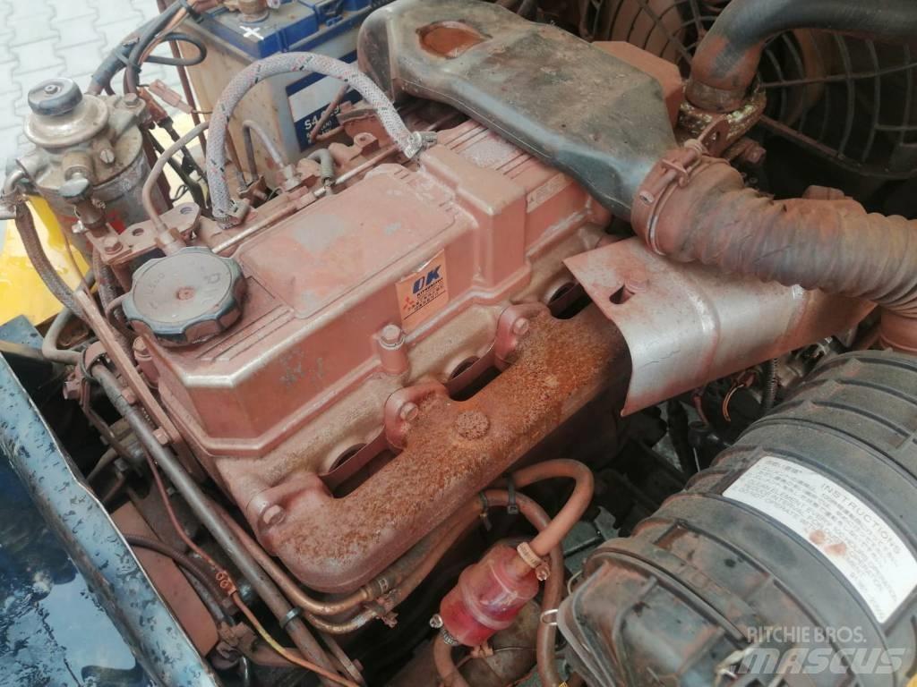 CAT DP 25 K Дизельные погрузчики