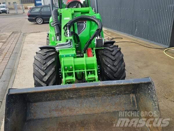 Avant 860 i Мини-погрузчики