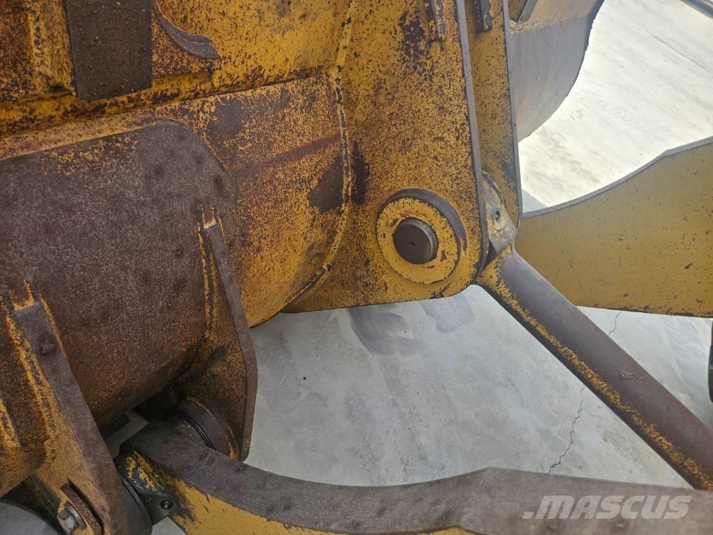 CAT 972 H Фронтальные погрузчики