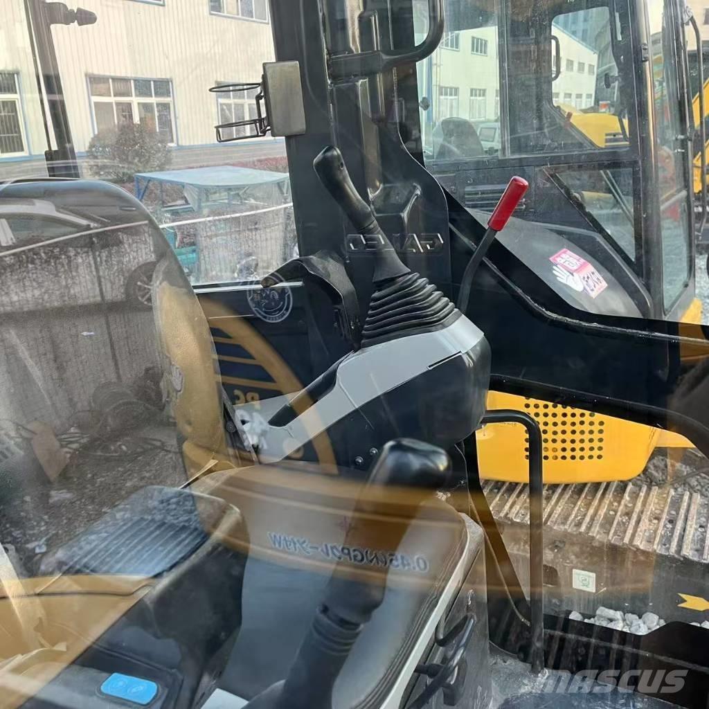 Komatsu PC 35 MR Мини-экскаваторы