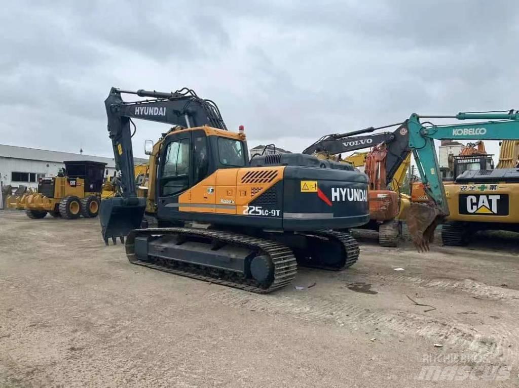 Hyundai 225LC-9T Гусеничные экскаваторы