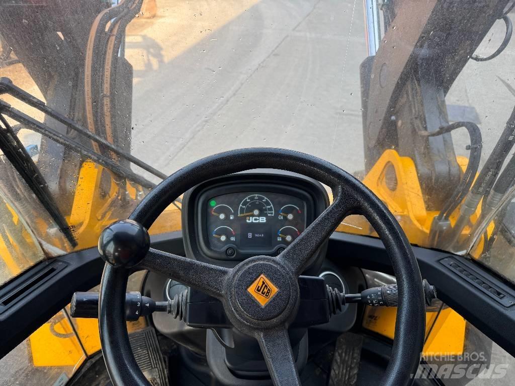 JCB 437 HT Agri Многофункциональные сельскохозяйственные погрузчики