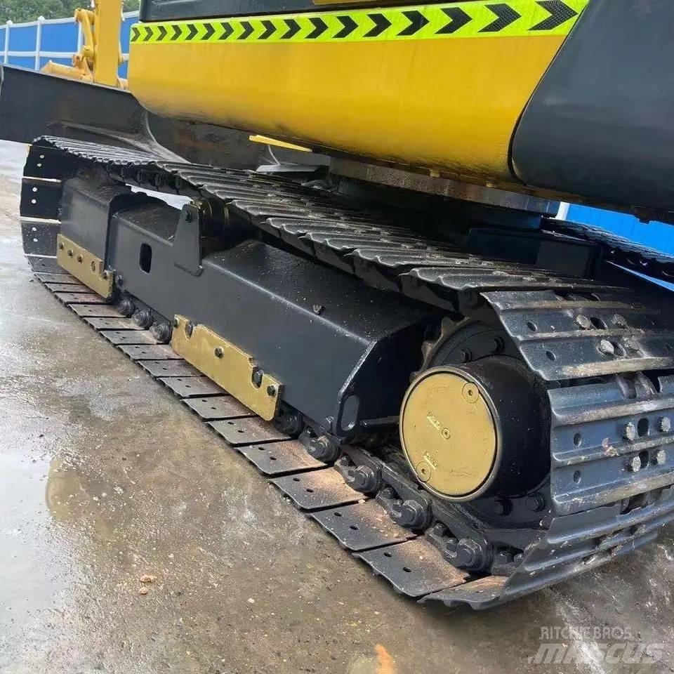 Komatsu PC56-7 Гусеничные экскаваторы