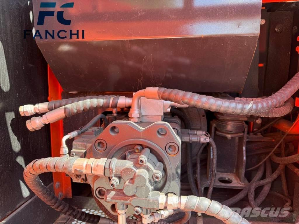 Doosan DX 225 Гусеничные экскаваторы