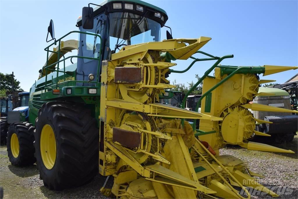John Deere 7400 Самоходные кормоуборочные комбайны