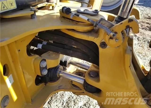 CAT 416 F Экскаваторы-погрузчики