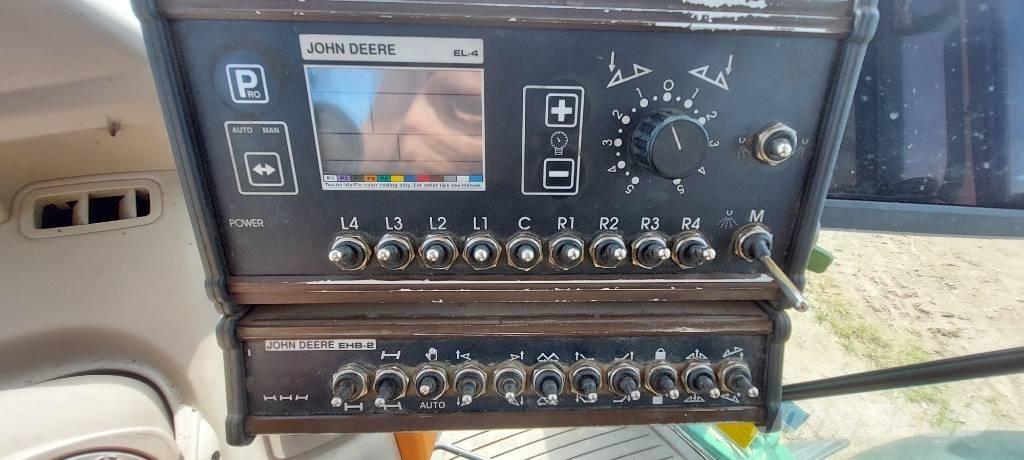 John Deere 840 Прицепные опрыскиватели