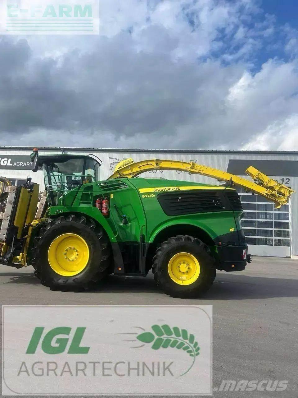 John Deere 9700 i Самоходные кормоуборочные комбайны