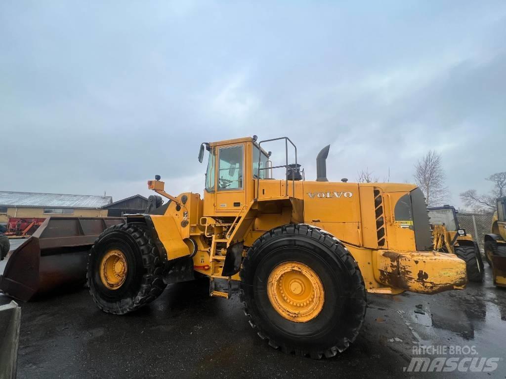 Volvo L 220 E Фронтальные погрузчики