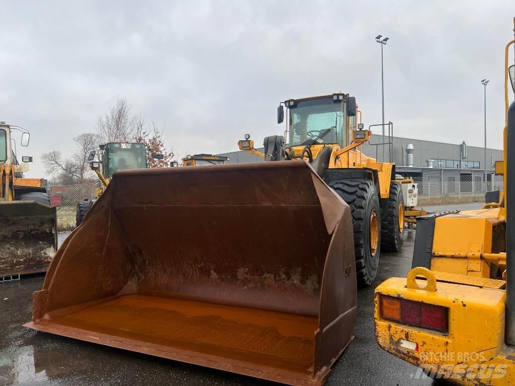 Volvo L 220 E Фронтальные погрузчики