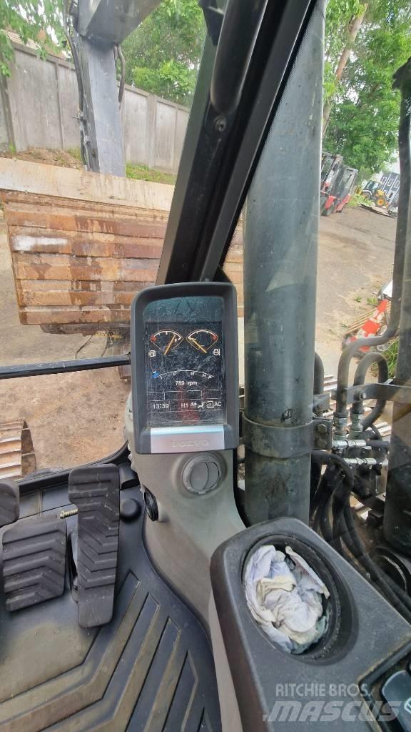 Volvo EC180CL Гусеничные экскаваторы