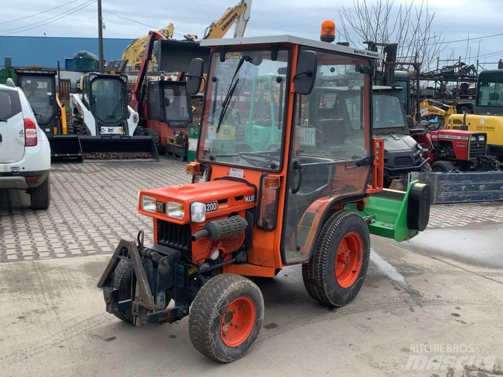 Kubota B 4200 Трактора