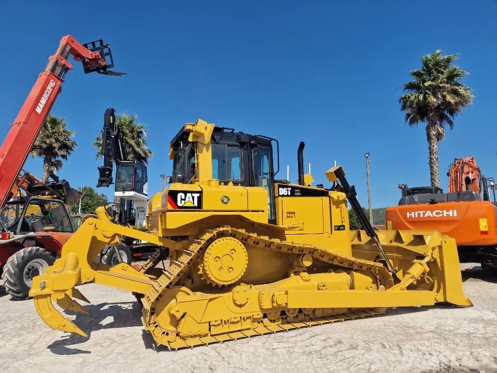 CAT D 6 T XL Гусеничные бульдозеры