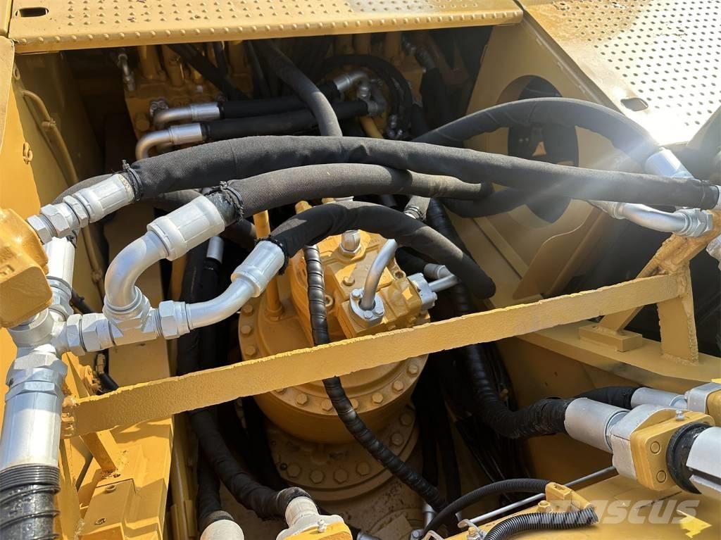 CAT 330 D Гусеничные экскаваторы