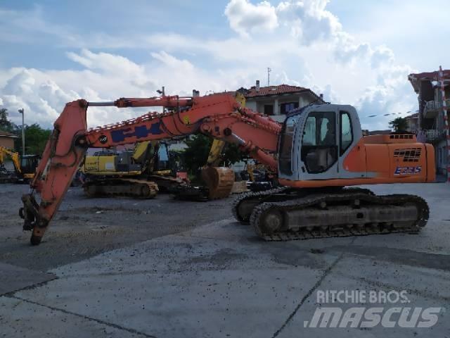Fiat-Kobelco E 235 Гусеничные экскаваторы
