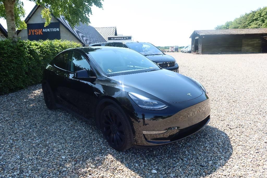 Tesla Model Y Легковые автомобили