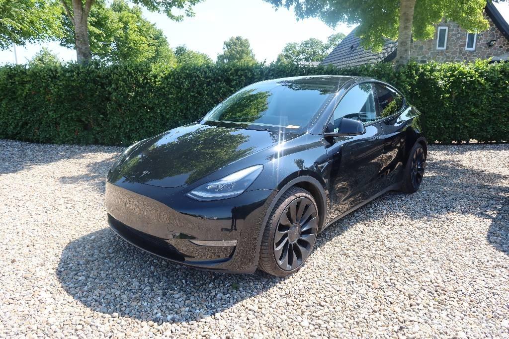 Tesla Model Y Легковые автомобили