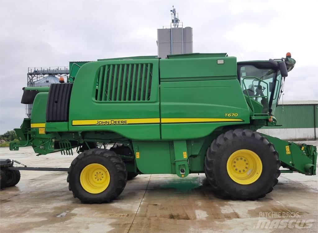 John Deere T670 Зерноуборочные комбайны
