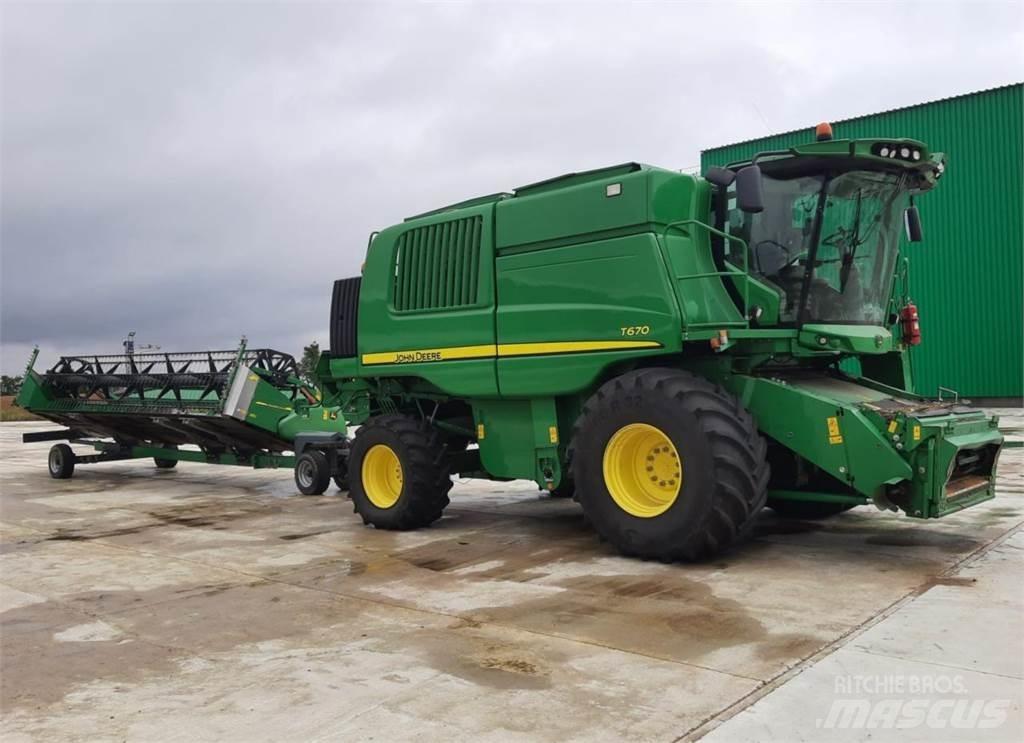 John Deere T670 Зерноуборочные комбайны