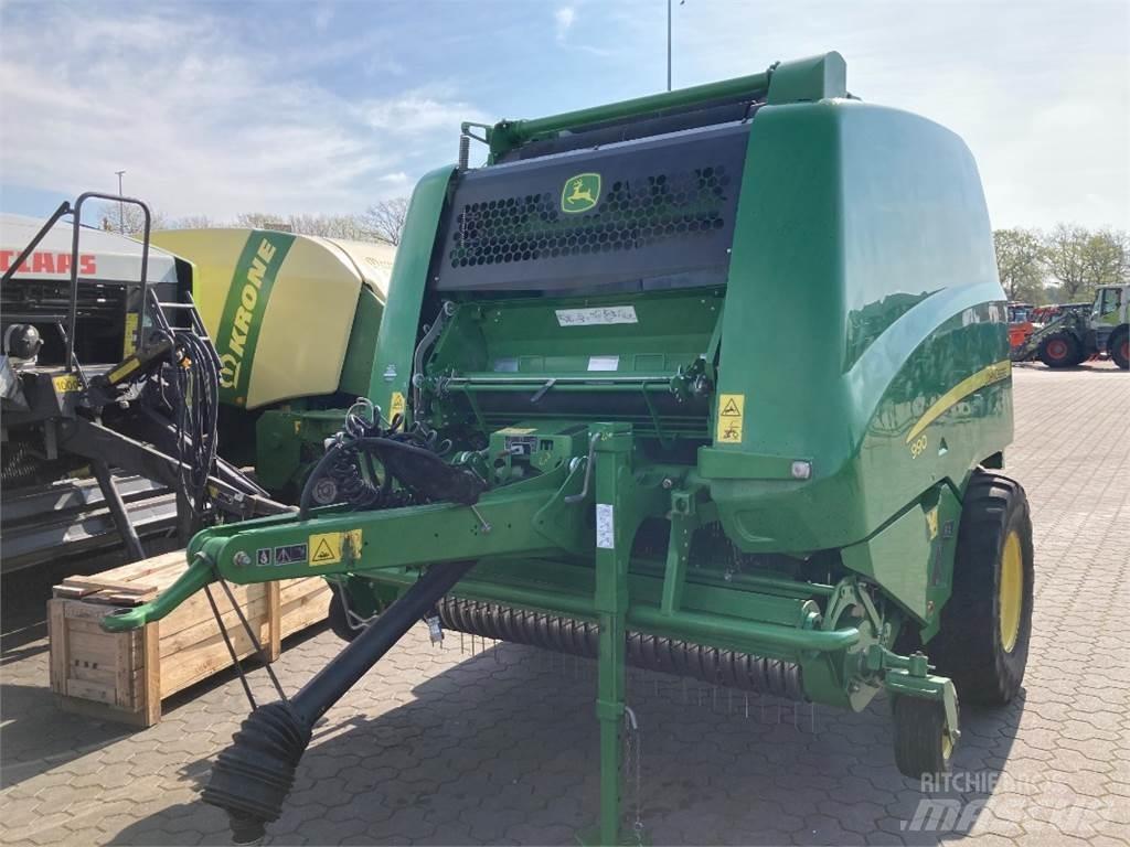 John Deere 990 Рулонные пресс-подборщики