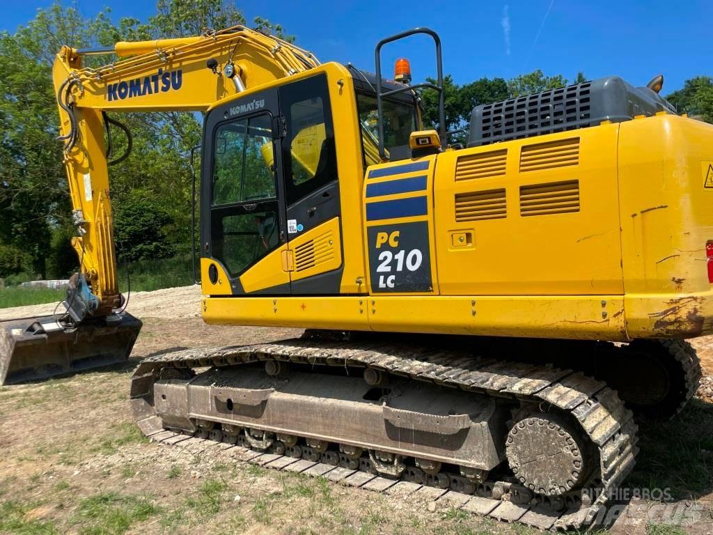 Komatsu PC210LC-11E0 Гусеничные экскаваторы