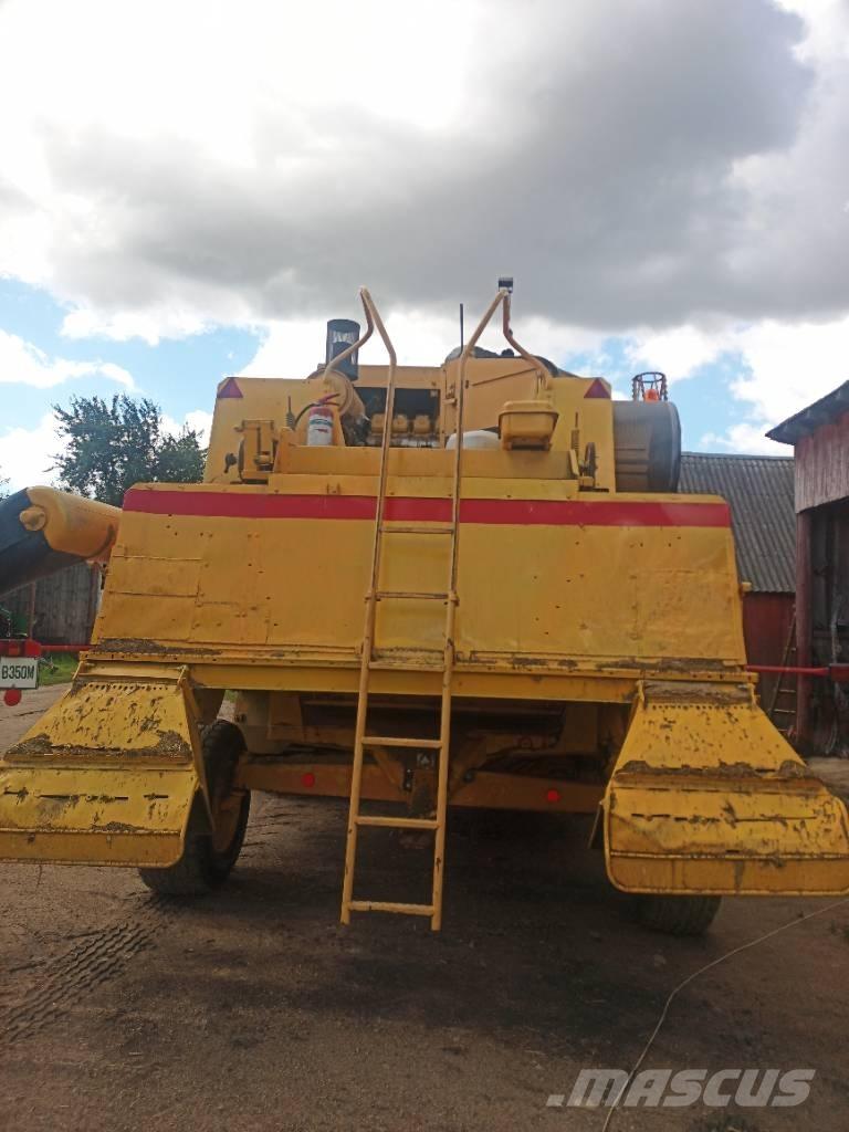 New Holland TF 46 Зерноуборочные комбайны