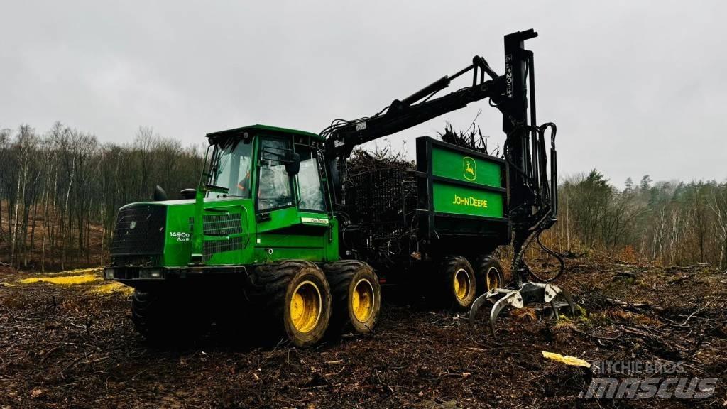 John Deere 1490D Форвардеры
