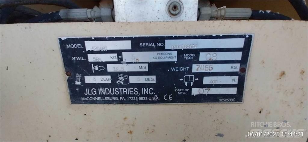 JLG 4394RT Ножничные подъемники